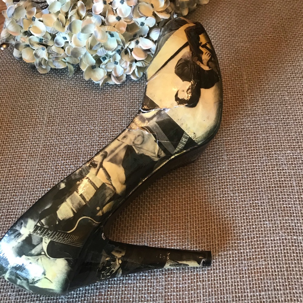 Dave Matthews Heels! - Picture 2 of 8